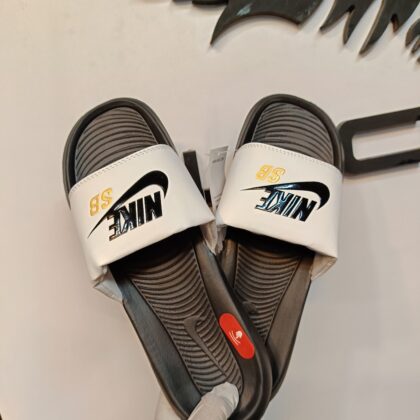 Nike sb color foam slipper for men Black white