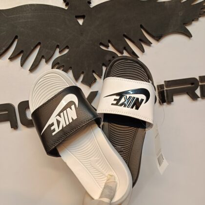 Nike Different color foam slipper for men Black white