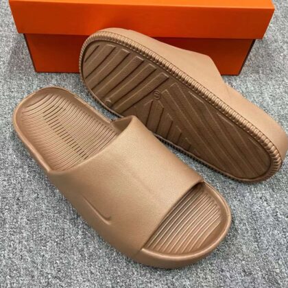 Nike Jointless Slipper brown
